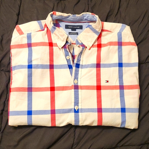 Tommy Hilfiger dress shirt Large white w/ red/blue cross hatched stripes.likenew - Picture 1 of 9